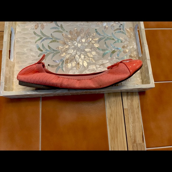 Wanted Gilmer Coral Ballet Flats with Coral Patent Leather Toe, Heel Pull & Bow - Picture 5 of 8